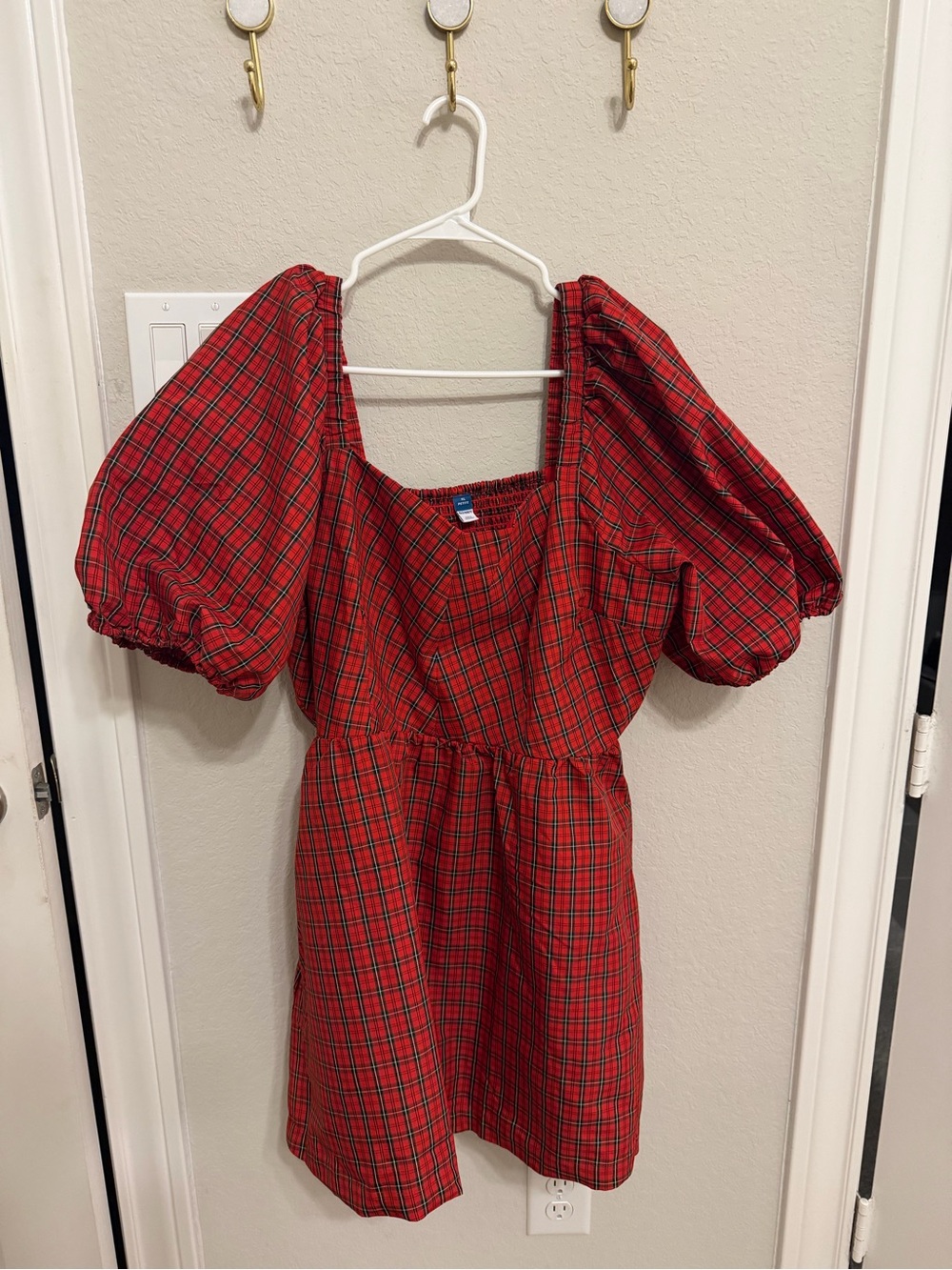 Old Navy Red Plaid Puff-Sleeve Maxi Dress